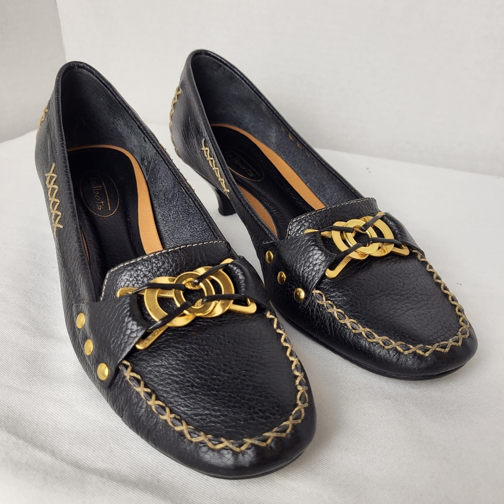 Talbots black leather kitten heel loafer style gold front detail size 7B